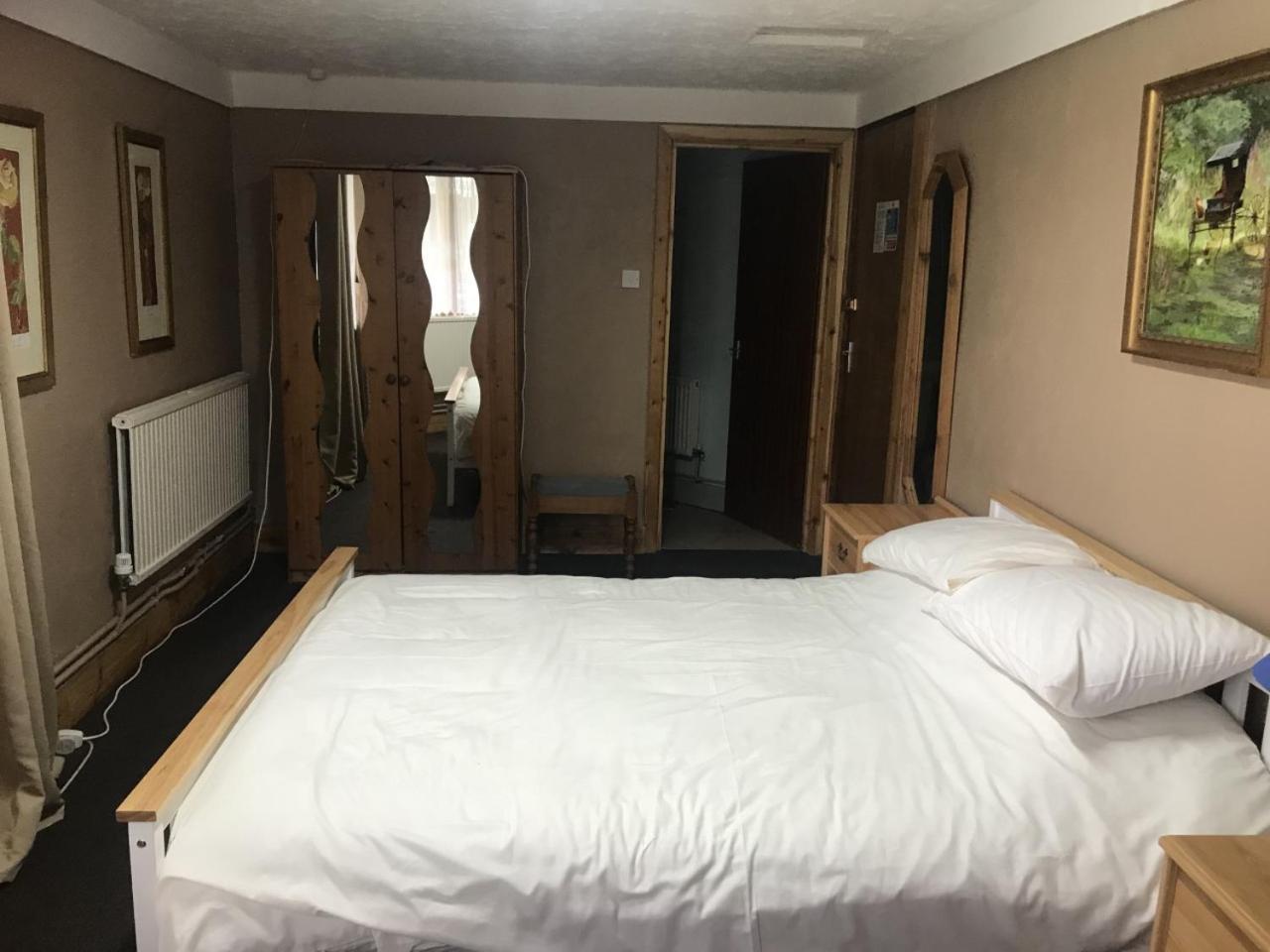 Hafan Y Coed Bed and Breakfast Abercraf Esterno foto